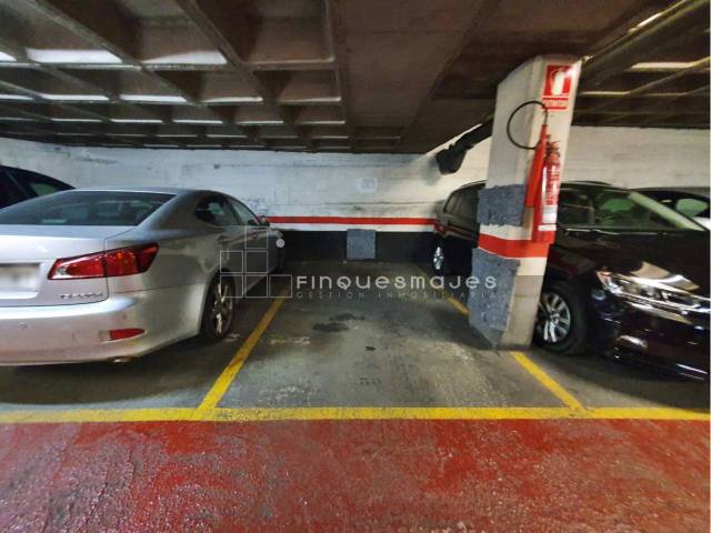 Garaje en Venta en Centre