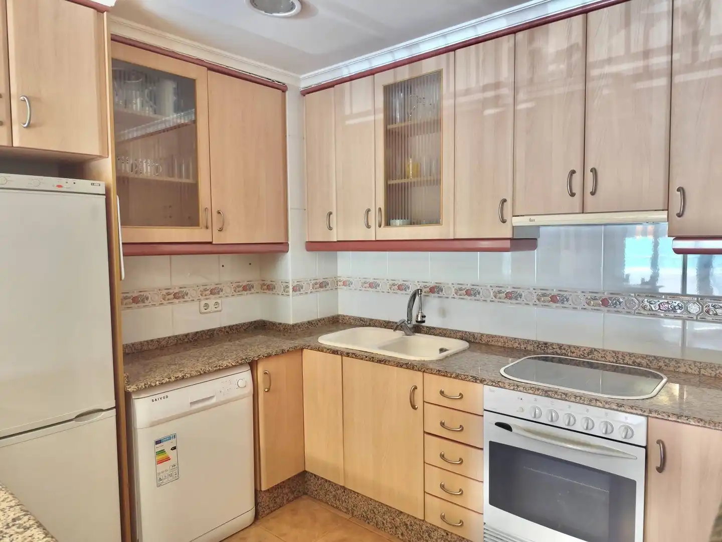 Appartement compact avec terrasse à louer à Platja de la Pobla de Farnals, imagen 5