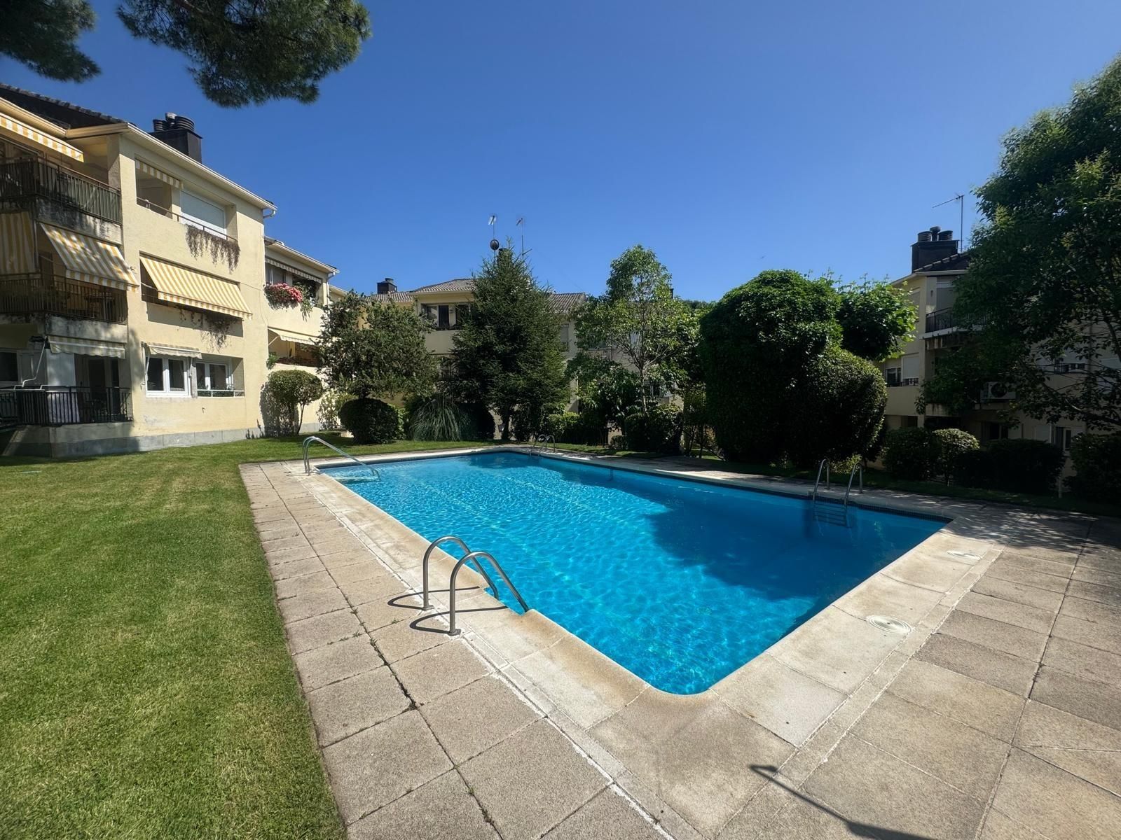 Swimming pool of Flat to rent in Torrelodones  with Heating, Private garden and Terrace