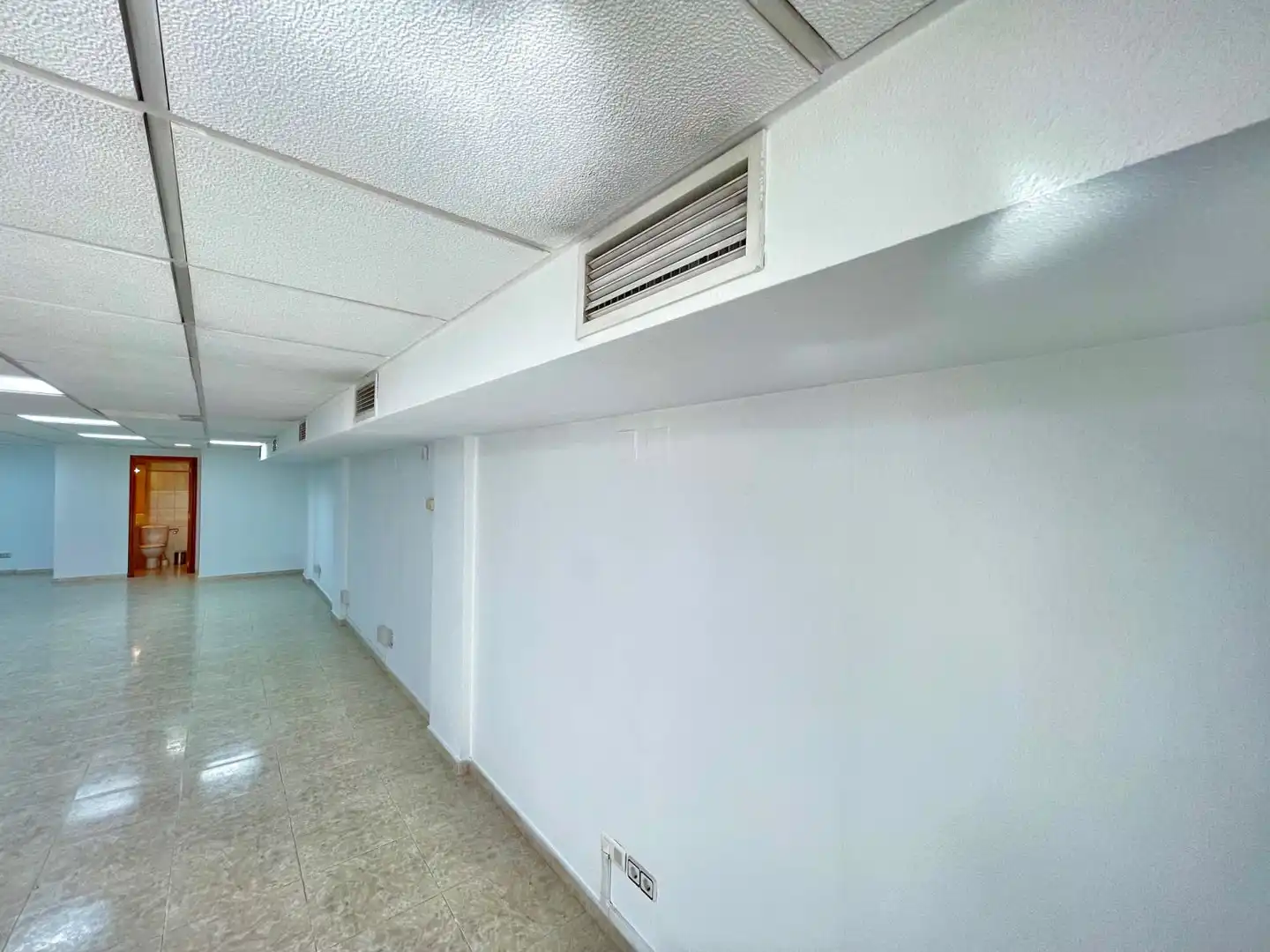 Büro zur Miete in Alicante / Alacant mit Klimaanlage