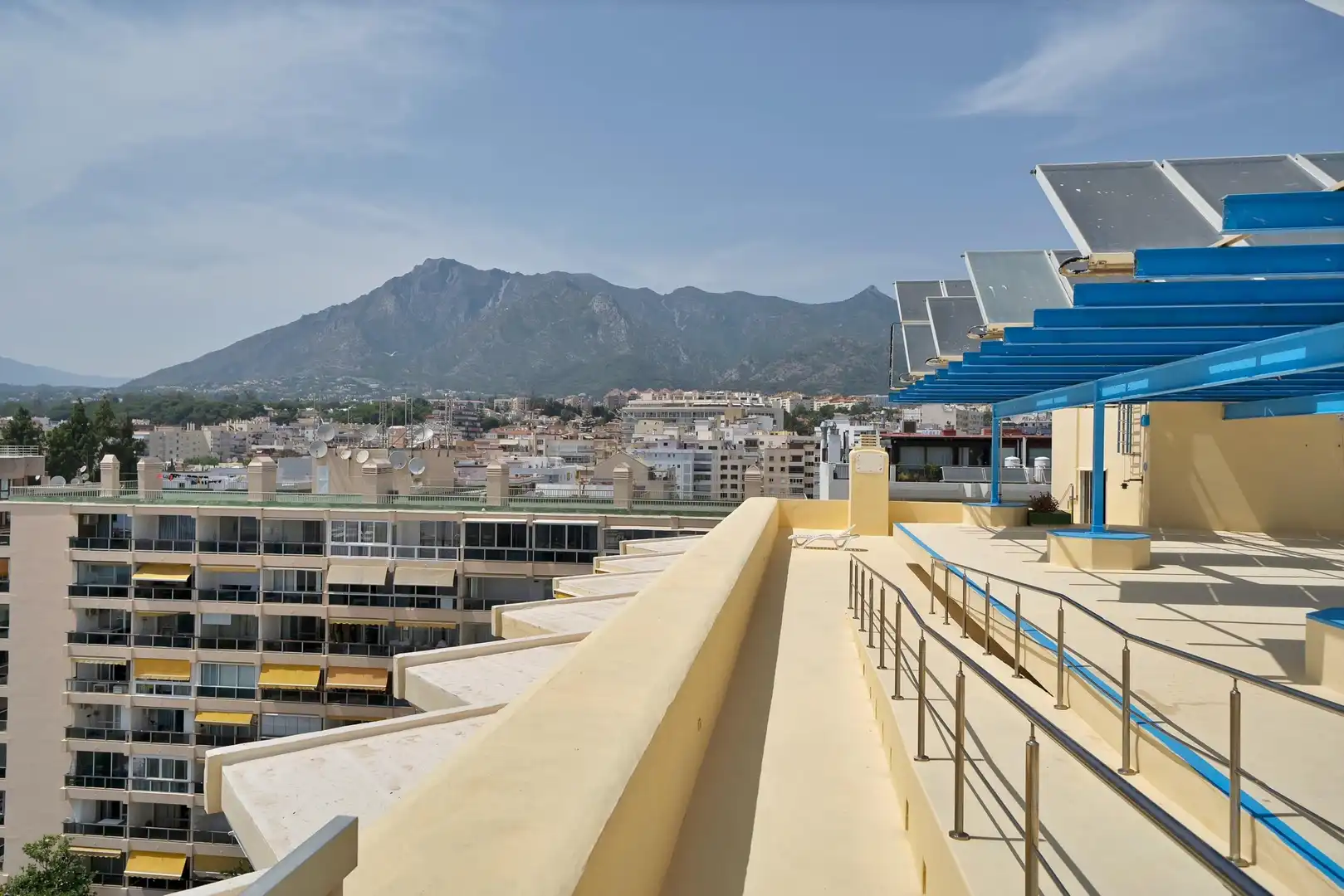 Terraza de Apartamento en venta en Marbella con Calefacción, Terraza y Piscina comunitaria