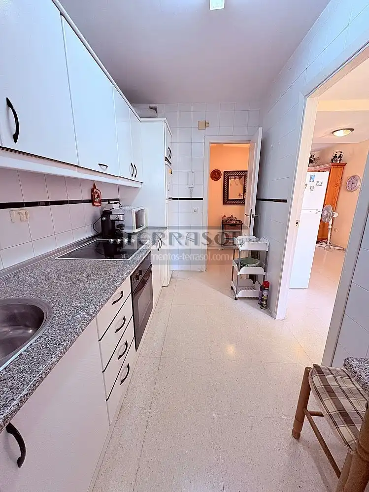 Cuina de Apartament en venda en Vélez-Málaga amb Terrassa i Piscina