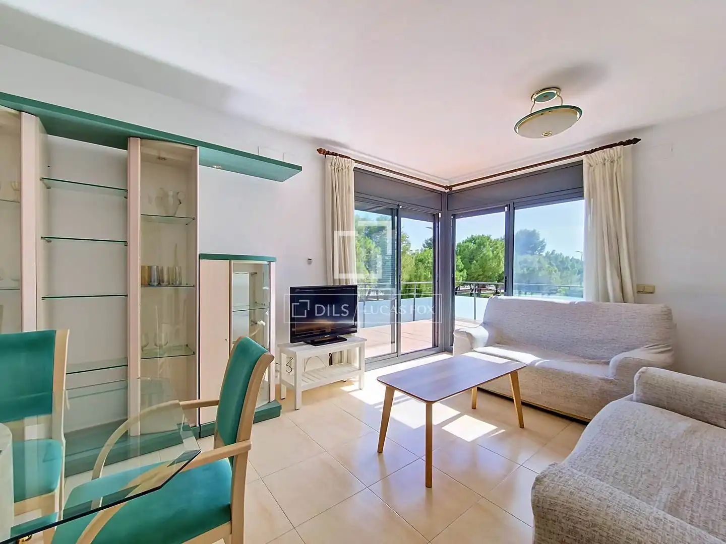 Sala de estar de Piso en venta en Cubelles con Aire acondicionado, Calefacción y Jardín privado