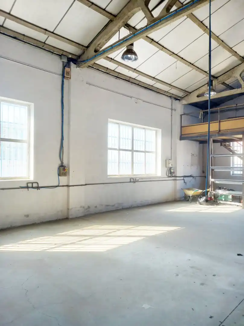 Industrial buildings for sale in Encinas de Abajo