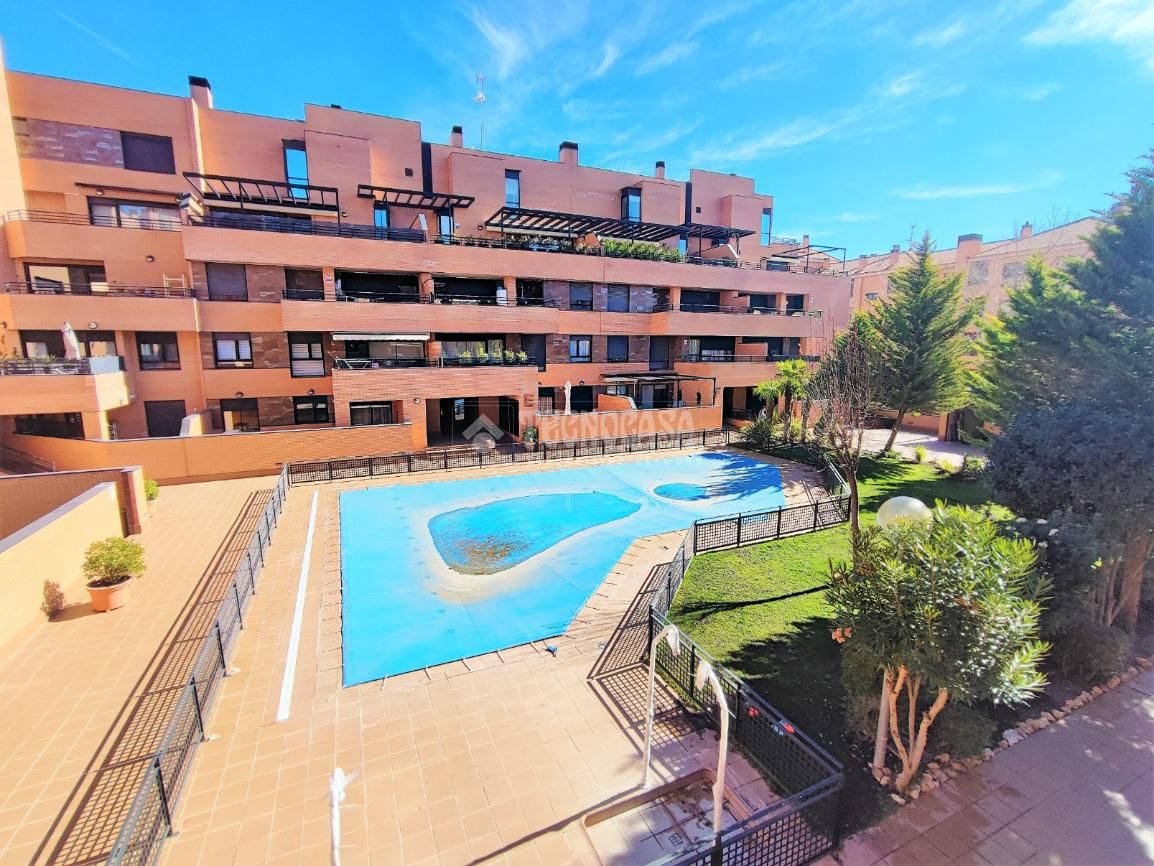 Vista exterior de Pis en venda en Yebes