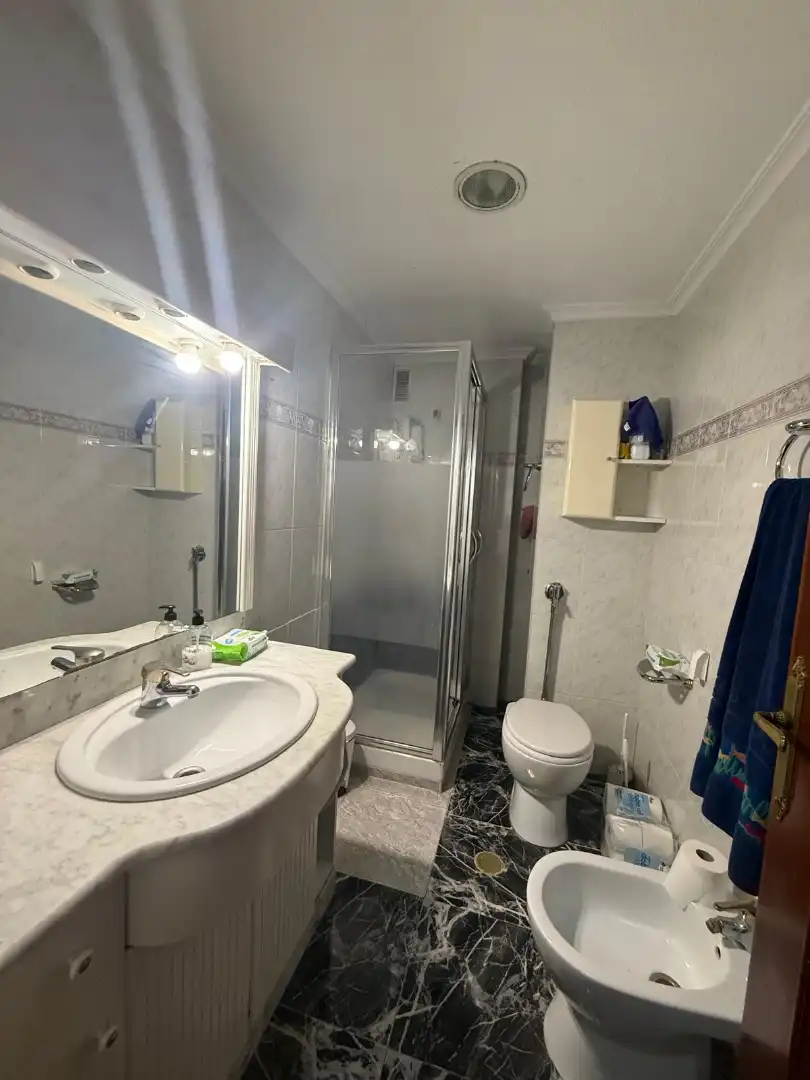 Baño de Piso en venta en Albacete con Calefacción, Amueblado y Horno
