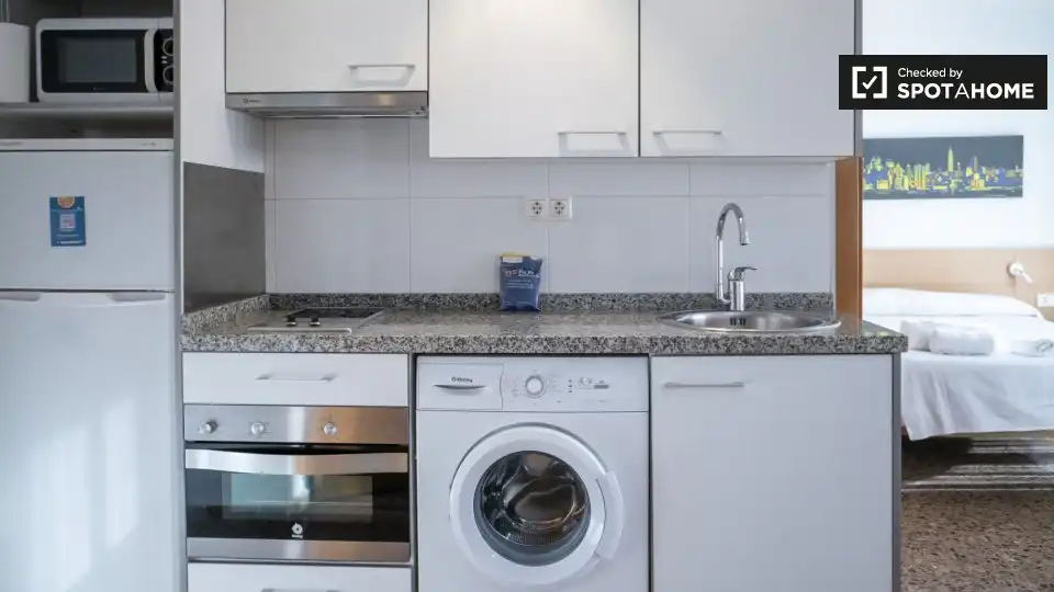 Cocina de Piso de alquiler en Valencia con Aire acondicionado, Calefacción y Amueblado