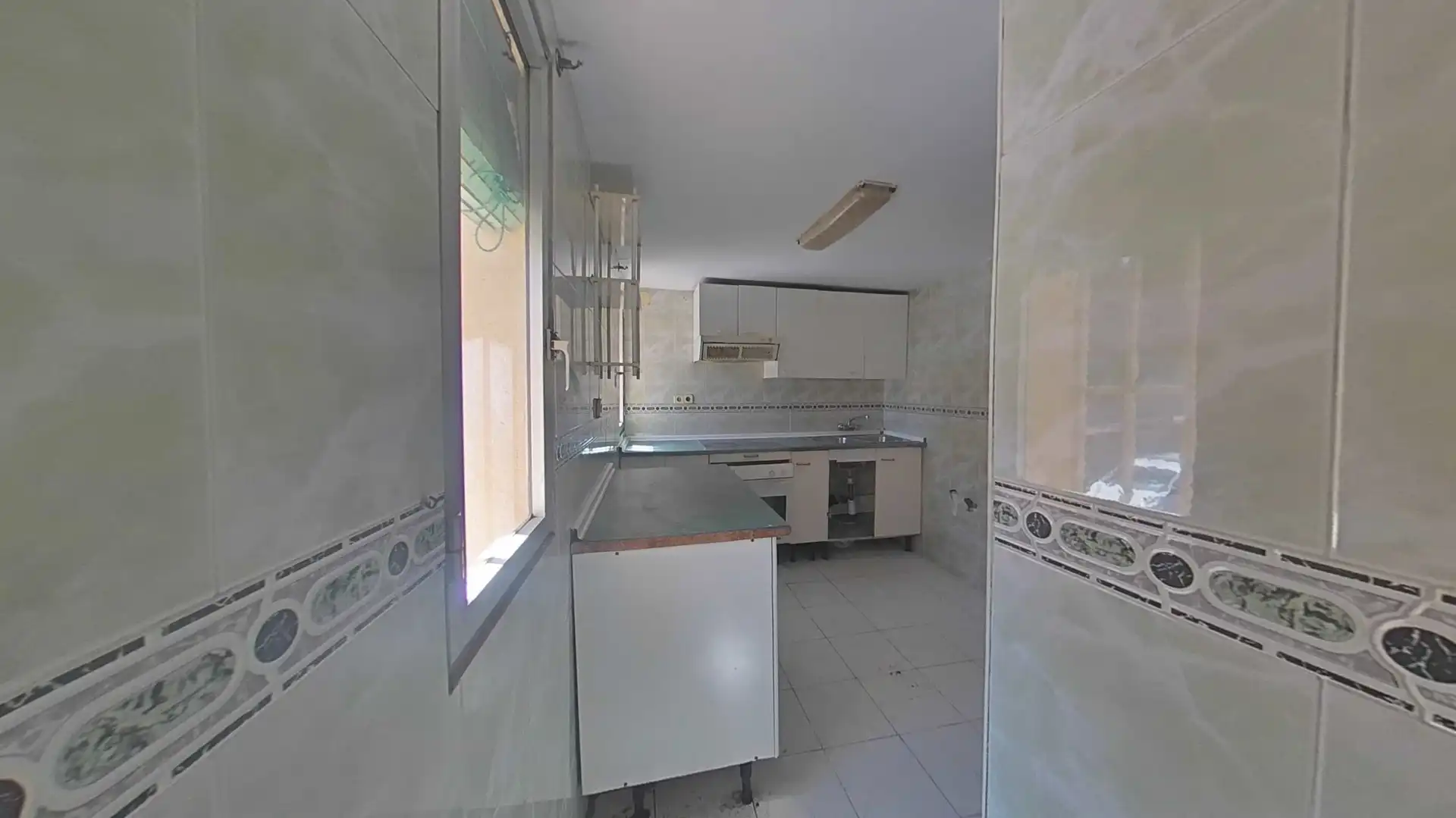 Cocina de Piso en venta en Madrid con Balcón
