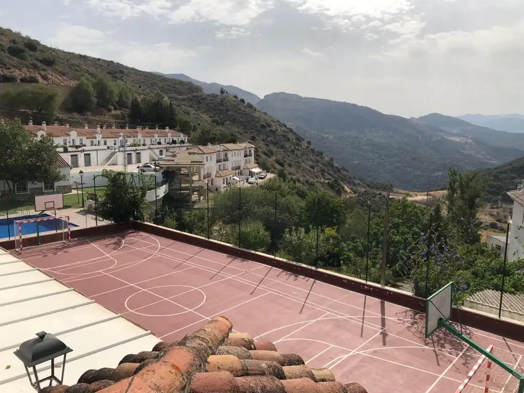 Vista exterior de Casa o xalet en venda en Atajate amb Terrassa i Moblat