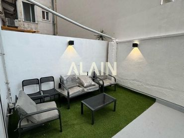 Flat with balcony for sale in L'Eixample