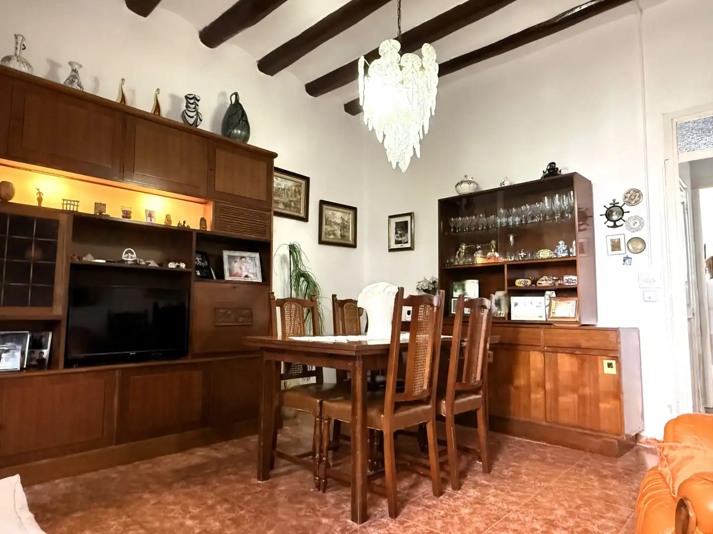 Menjador de Casa o xalet en venda en Sant Boi de Llobregat amb Aire condicionat, Terrassa i Traster