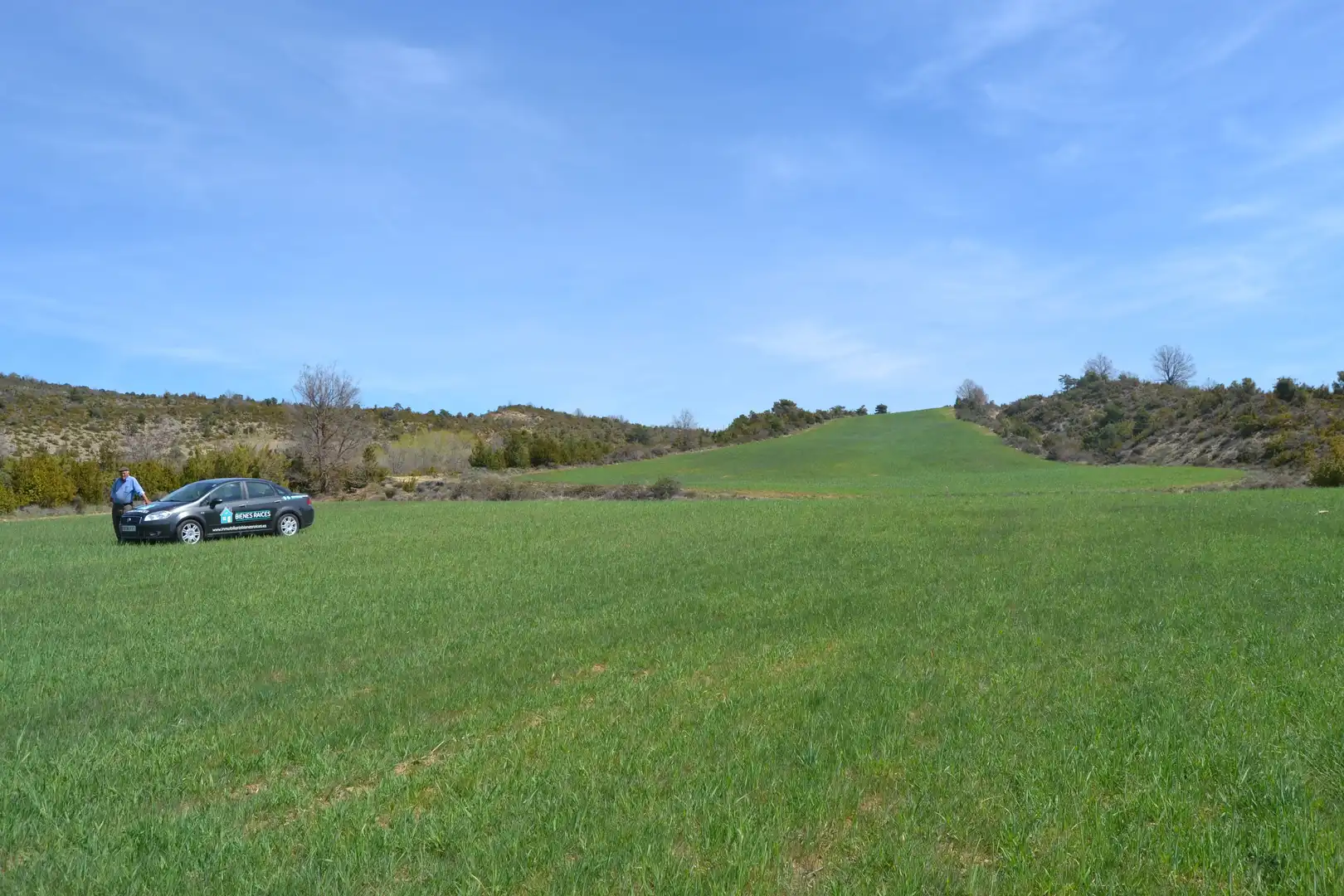 Country homes for sale in Sabiñánigo  with Private garden