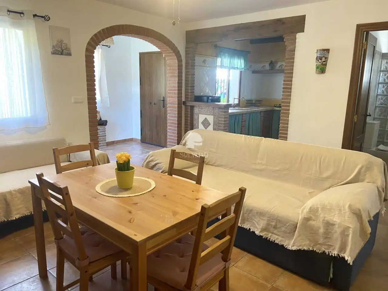 Sala d'estar de Finca rústica de lloguer en Árchez amb Aire condicionat i Piscina