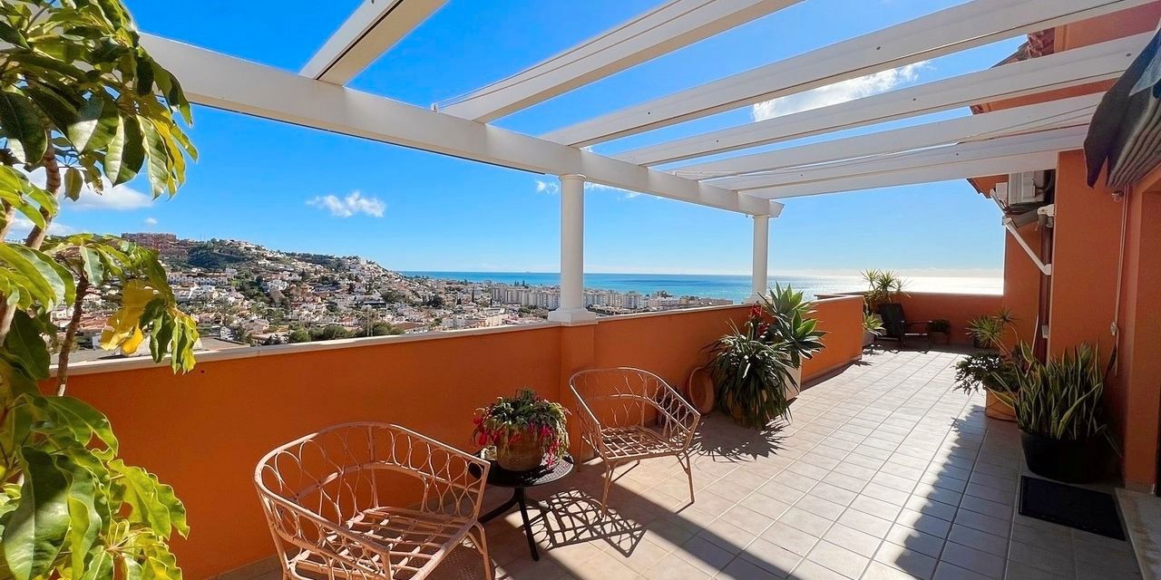 Terrassa de Àtic en venda en Rincón de la Victoria amb Calefacció, Jardí privat i Terrassa