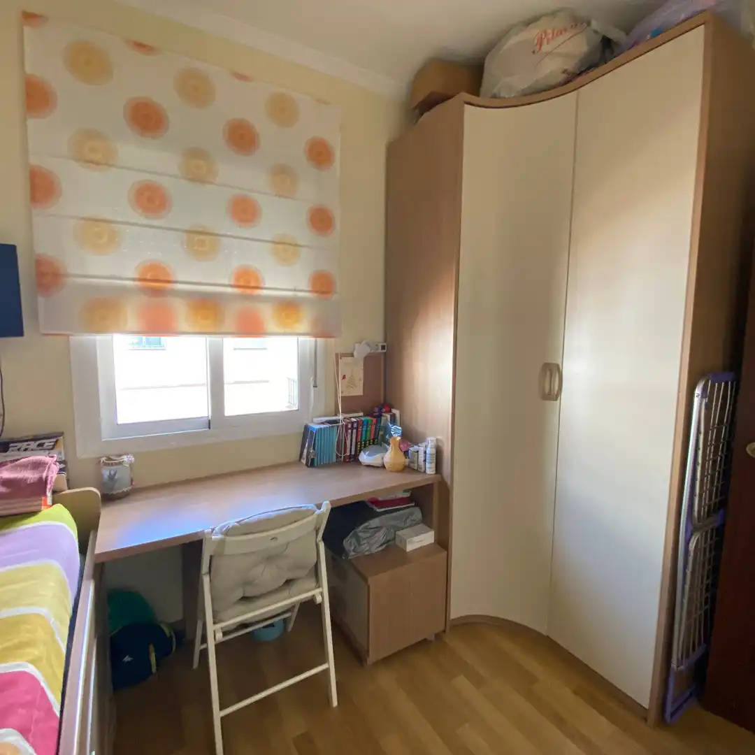 Habitación de Casa adosada en venta en Dos Hermanas con Aire acondicionado, Parquet y Trastero
