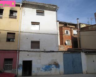 Vista exterior de Casa o xalet en venda en Calatayud amb Jardí privat i Traster