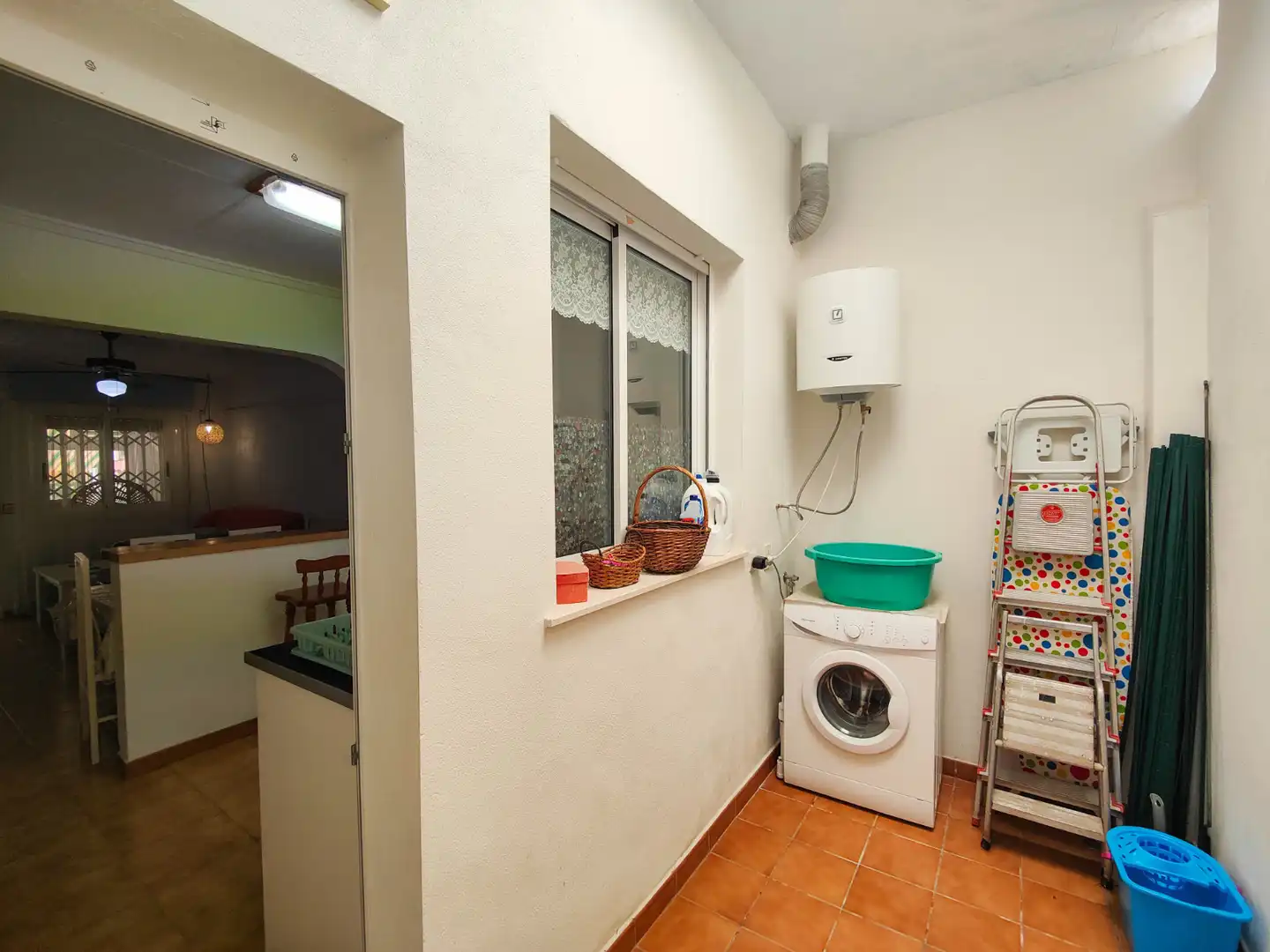 Cocina de Casa adosada de alquiler en Torrevieja con Aire acondicionado, Jardín privado y Terraza