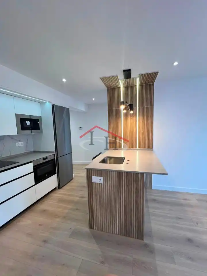 Cocina de Apartamento en venta en León Capital  con Calefacción y Parquet