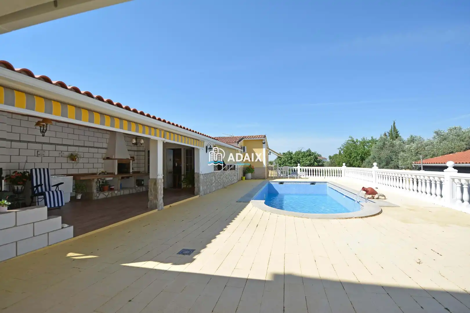 Piscina de Casa o xalet en venda en Malpartida de Cáceres amb Aire condicionat, Calefacció i Jacuzzi