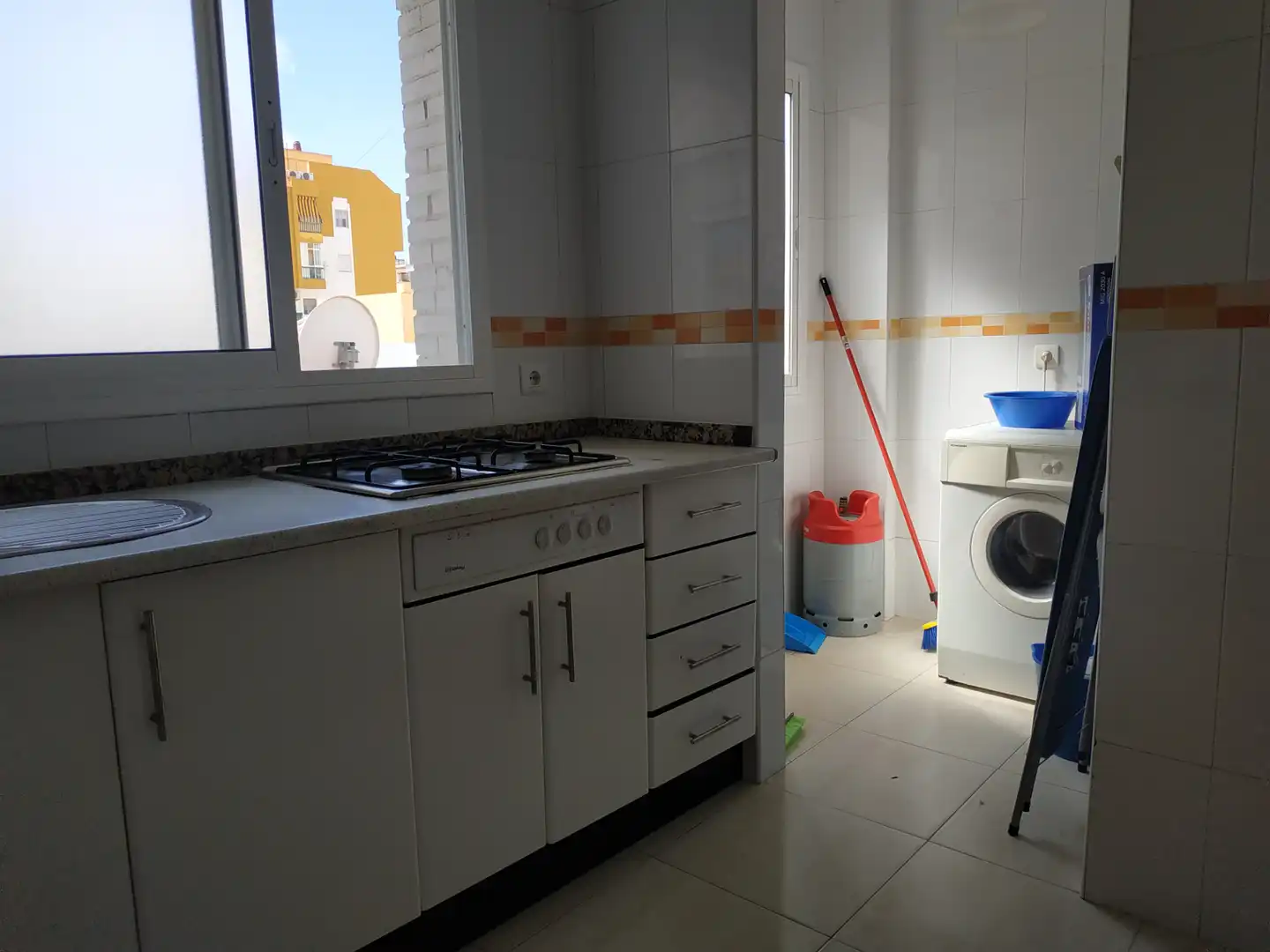 Piso de alquiler en Calle los Milanos, 10, Nuevo Parque - Los Rosales - Tráfico Pesado