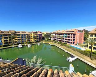 Vista exterior de Apartament en venda en Sotogrande amb Aire condicionat, Calefacció i Terrassa