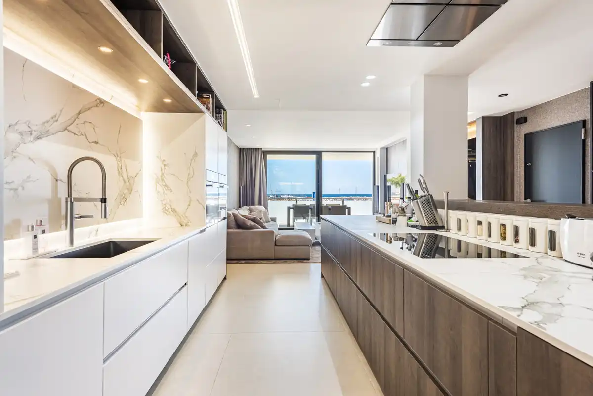 Ático con ascensor en venta en Nueva Andalucía, imagen 2
