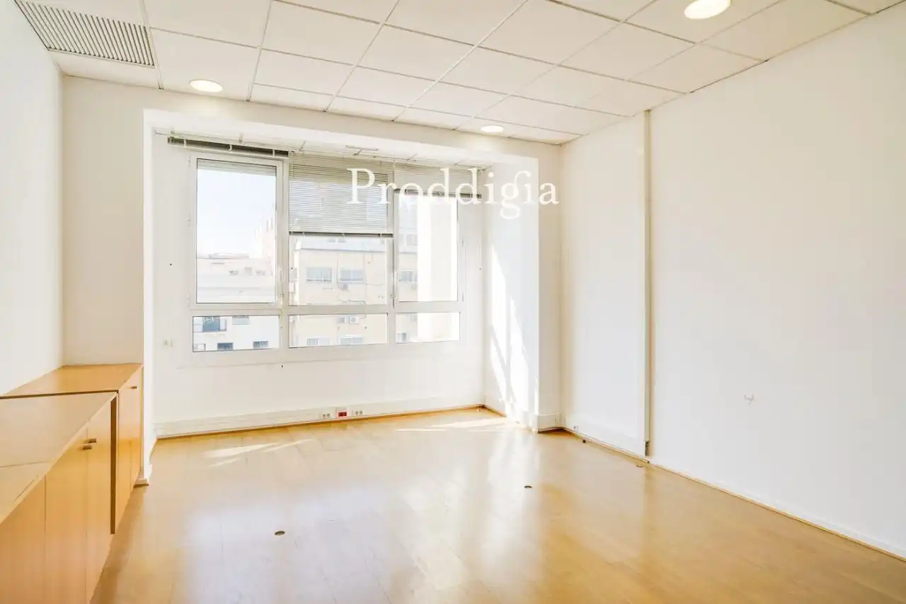 Oficina de alquiler en Barcelona con Aire acondicionado y Calefacción