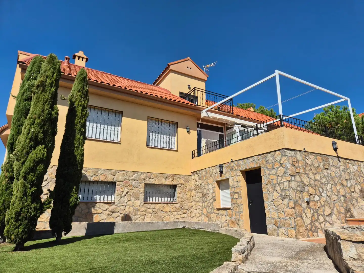 Exterior view of Houses for sale in Pino Alto - Navarredonda