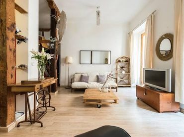 Appartamento con balcone in vendita a Centro