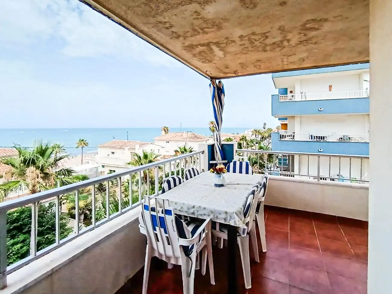 Terrassa de Apartament en venda en Miramar amb Terrassa, Moblat i Piscina comunitària