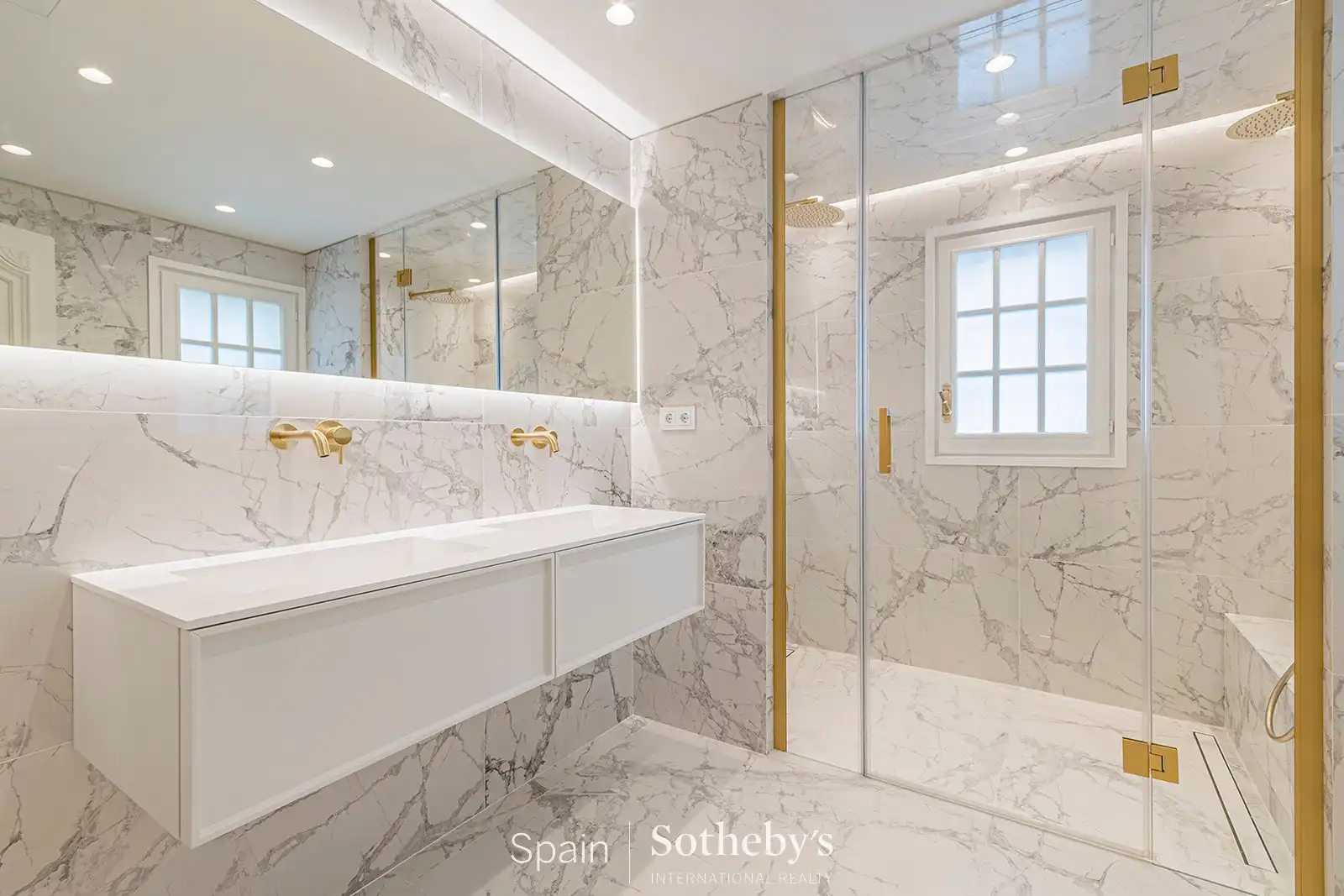 Baño de Apartamento en venta en Barcelona con Aire acondicionado, Calefacción y Terraza