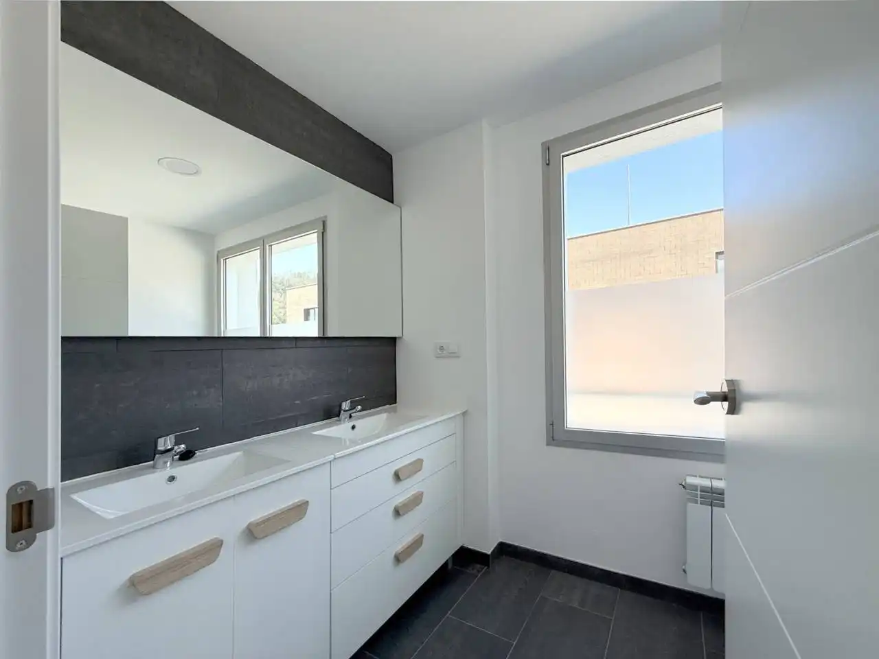 Baño de Casa o chalet en venta en Sant Feliu de Pallerols con Calefacción y Jardín privado