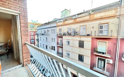 Exterior view of Flat for sale in  Valencia Capital  with Heating, Furnished and Balcony