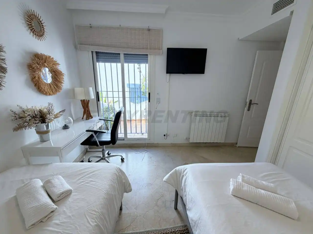 Bedroom of Detached homes for rent in La Alcaidesa  with Air Conditioner, Terrace and Furnished