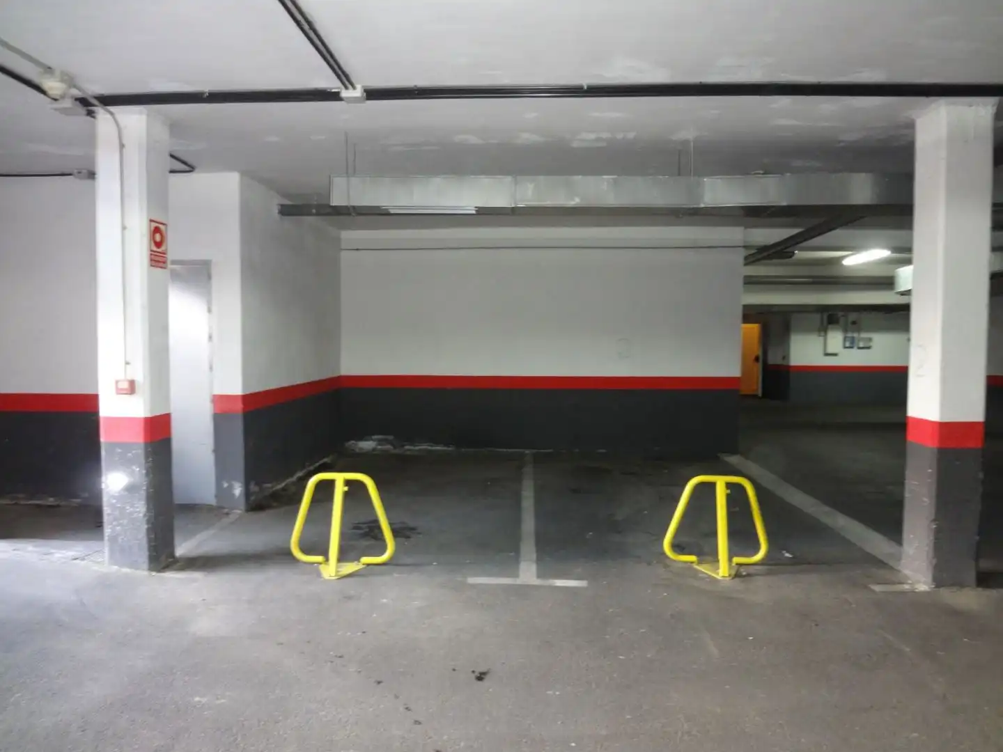 Garage for rent in Calle del Rio, 18, Fresnos I y II