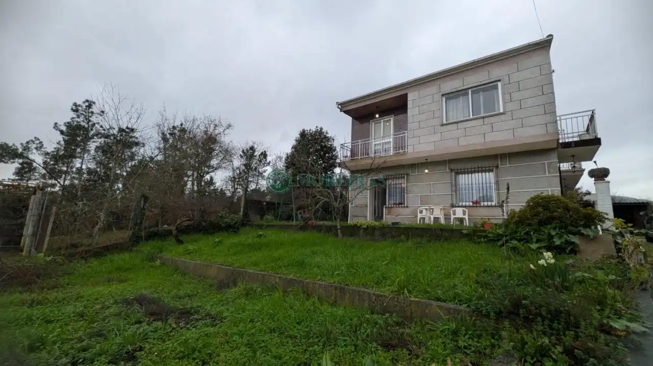 Exterior view of Houses for sale in Ourense Capital   with Heating, Private garden and Furnished