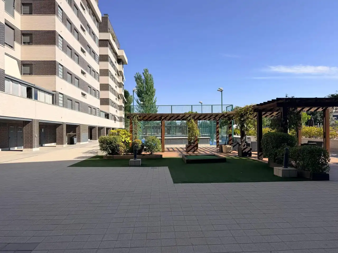 Terraza de Piso en venta en Madrid con Aire acondicionado, Calefacción y Jardín privado