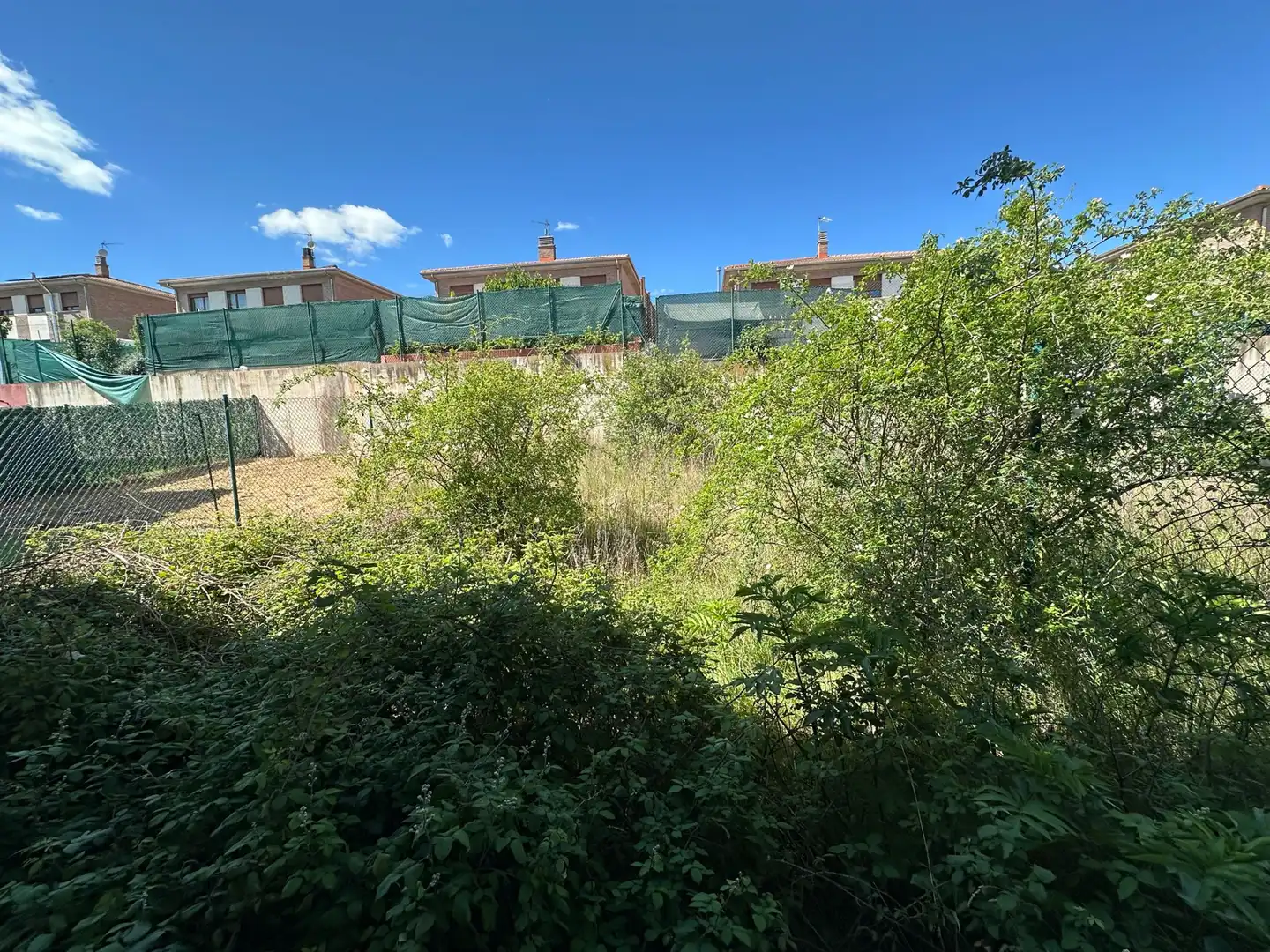 Casa adosada en venta en Villariezo con Calefacción y Jardín privado