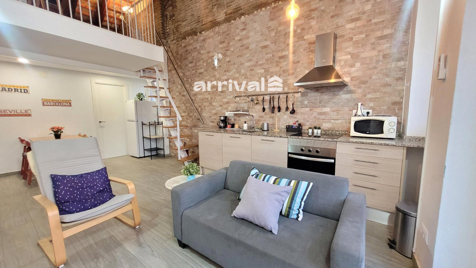 Living room of Flat to rent in  Valencia Capital  with Air Conditioner, Terrace and Furnished