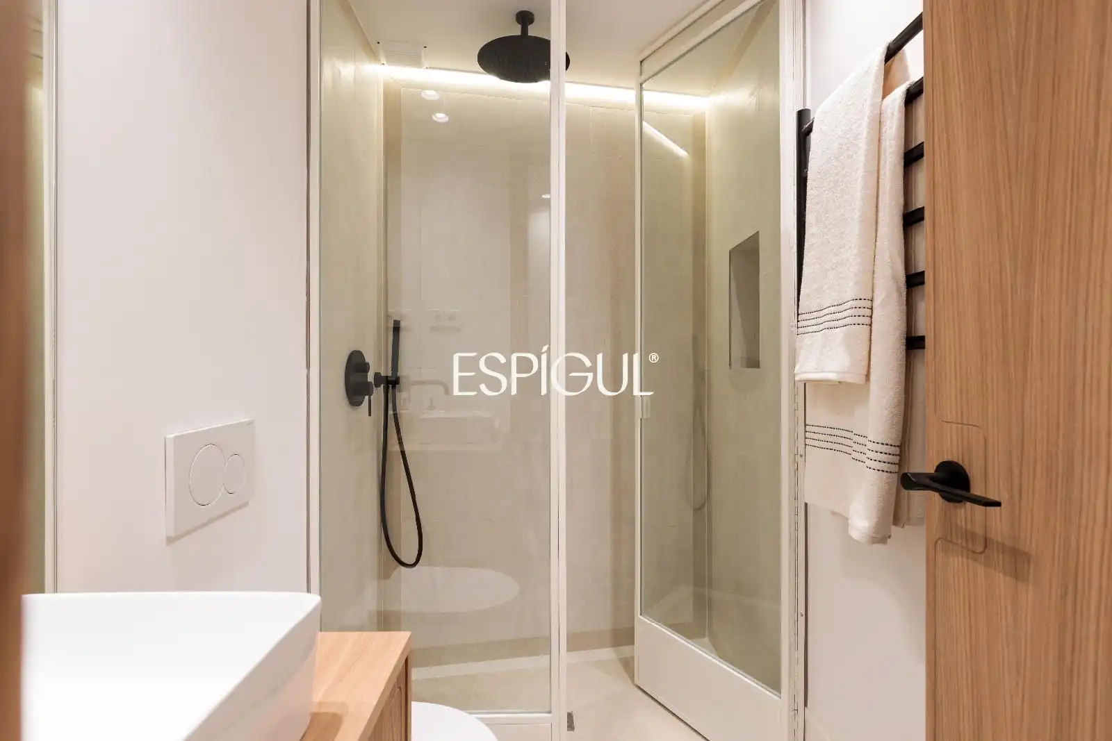 Baño de Piso en venta en Madrid con Aire acondicionado, Calefacción y Terraza