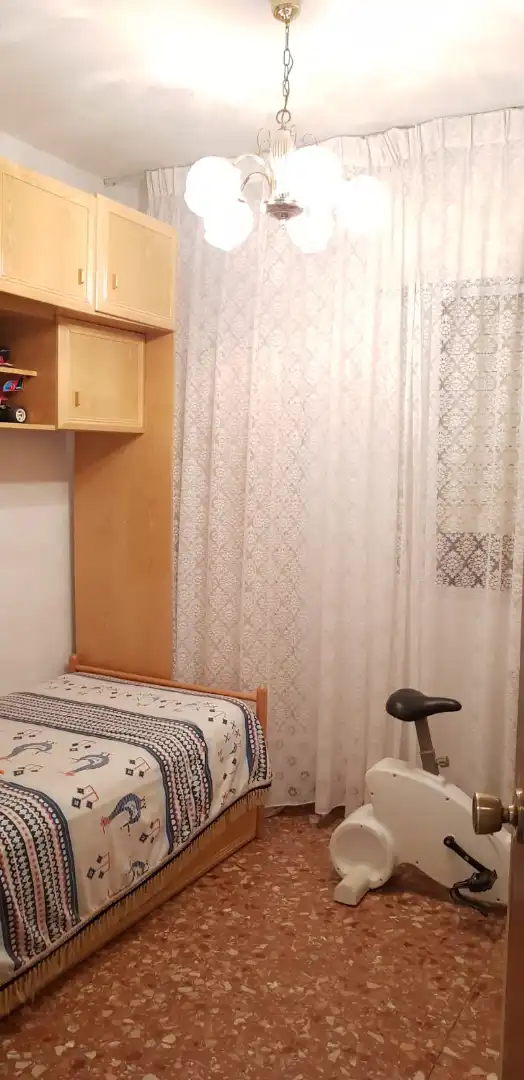 Dormitori de Casa o xalet en venda en Albacete amb Calefacció i Balcó