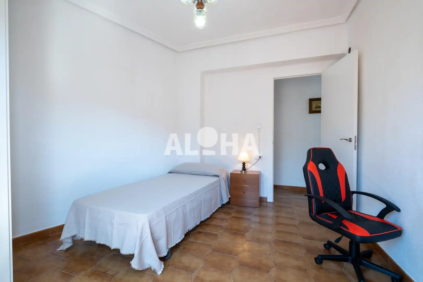 Habitación de Apartamento de alquiler en Alfara del Patriarca con Amueblado y Balcón