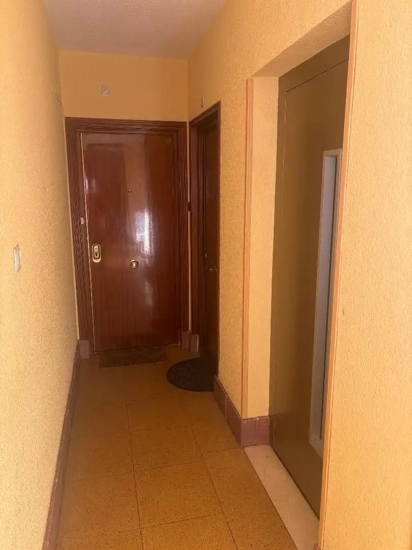 Flat for rent in Madrid  with Air Conditioner and Heating