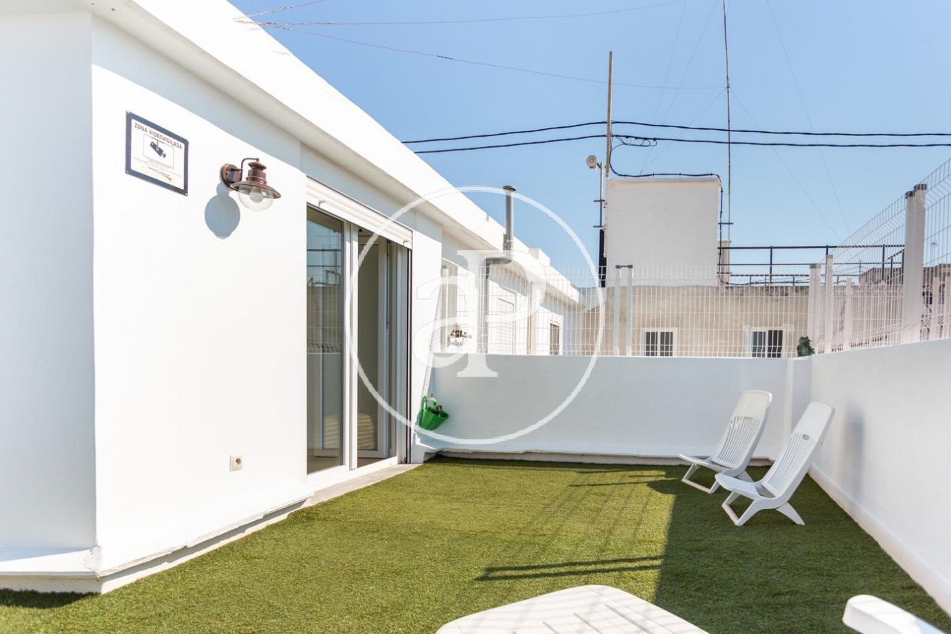 Vista exterior de Àtic de lloguer en  Valencia Capital amb Aire condicionat, Calefacció i Terrassa