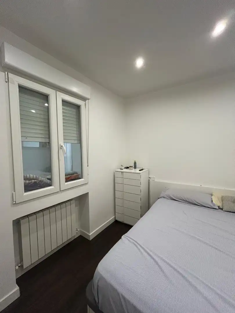 Habitación de Edificio en venta en Segovia