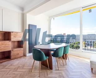 Dining room of Flat to rent in  Madrid Capital  with Air Conditioner