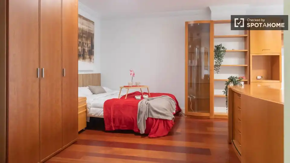 Habitación de Piso de alquiler en Madrid con Aire acondicionado, Calefacción y Amueblado