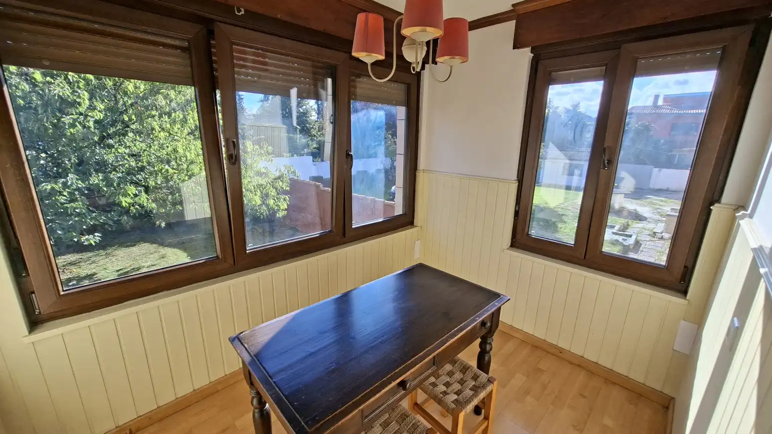 Comedor de Casa o chalet de alquiler en Gijón  con Calefacción, Jardín privado y Parquet