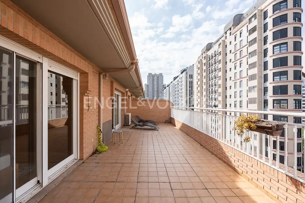 Terrassa de Àtic de lloguer en Valencia amb Aire condicionat, Calefacció i Parquet