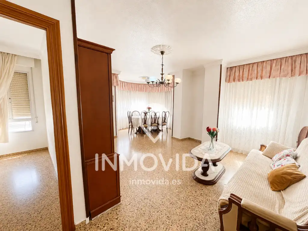 Sala de estar de Piso en venta en Xàtiva con Trastero, Amueblado y Balcón